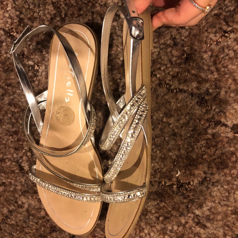 Sandals - Picture 2 of 4